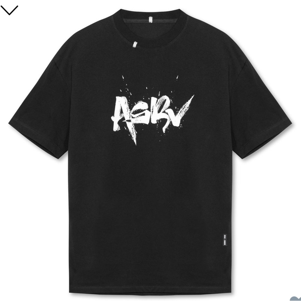 ASRV 0669. Technical Essentials Relaxed Tee -
Black "Koi" size small